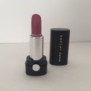 Marc Jacobs Lipstick - 216 Kiss Kiss Bang Bang